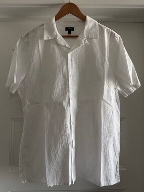 NWOT Men’s Express Medium White Short Sleeve Shirt